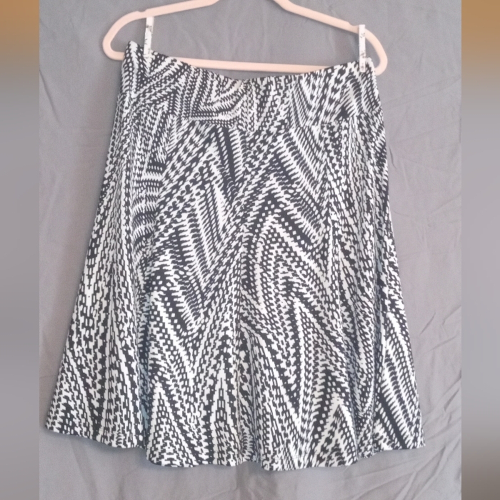 Cato Black and White Geometric A-Line Skirt